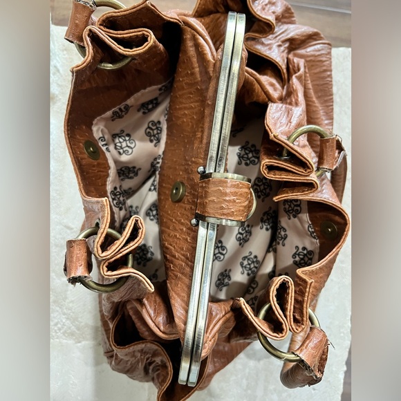 Jessica Simpson Shoulder Bag - Picture 2 of 6